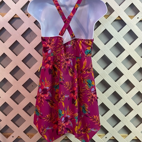 Denim & Co Beach Handkerchief Hem Tankini & Biker Shorts Fuschia Tropic Size 10 - Picture 3 of 5